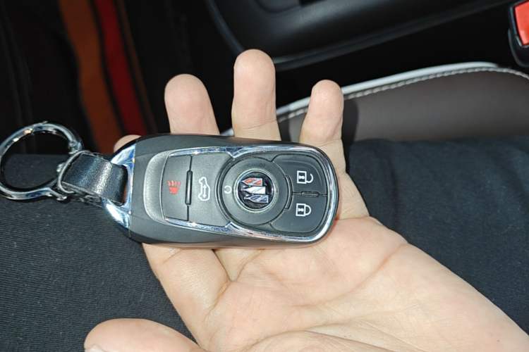 Used Buick GL8 2021 Land Cruiser Executive Class 652T Luxury Model Vehicle Key
