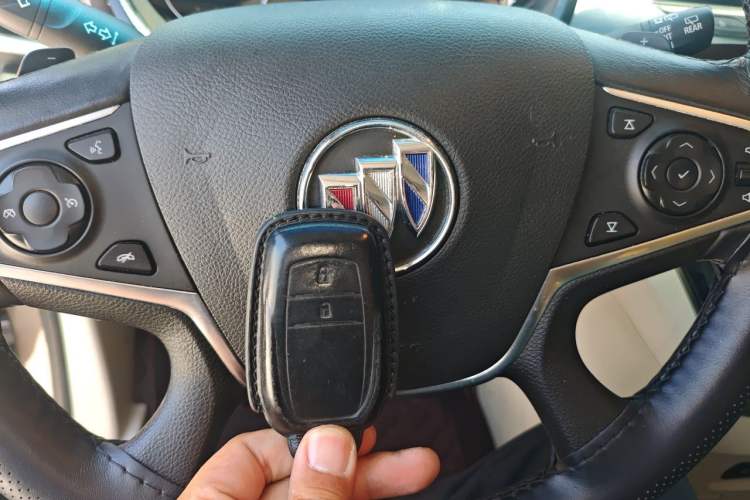 Used Buick GL8 2021 Land Cruiser Executive Class 652T Luxury Model Vehicle Key