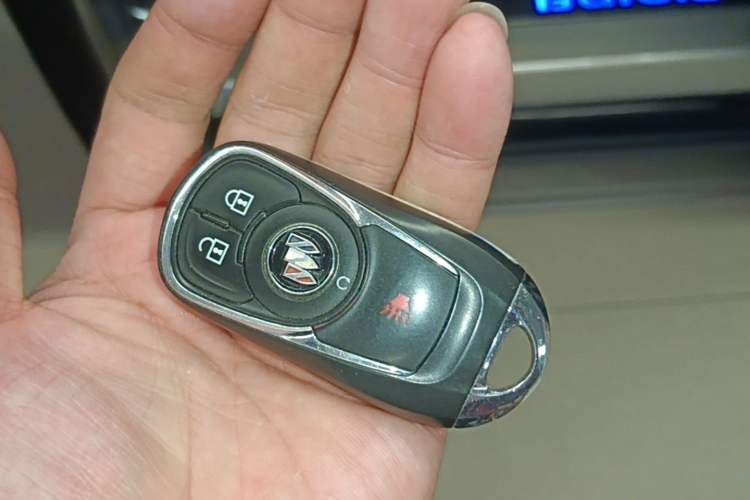 Used Buick GL8 2021 Land Cruiser Executive Class 652T Comfort Model Vehicle Key