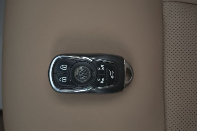 Used Buick GL8 2021 ES Landtrek 653T Luxury Model Vehicle Key