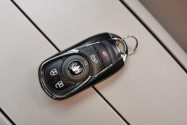 Used Buick GL8 2021 Land Cruiser Executive Class 652T Luxury Model Vehicle Key