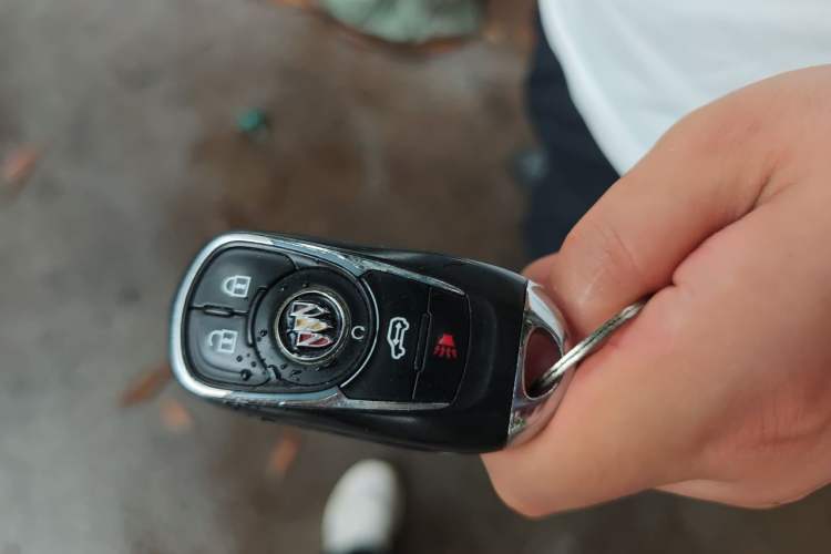 Used Buick GL8 2021 Land Cruiser Executive Class 652T Smart Luxury Model Vehicle Key