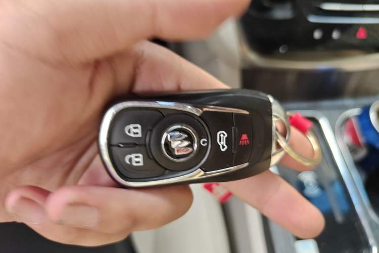 Used Buick GL8 2021 Land Cruiser Executive Class 652T Luxury Model Vehicle Key