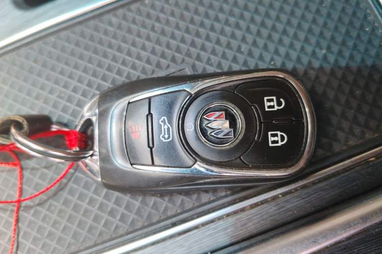 Used Buick GL8 2021 Land Cruiser Executive Class 652T Luxury Model Vehicle Key