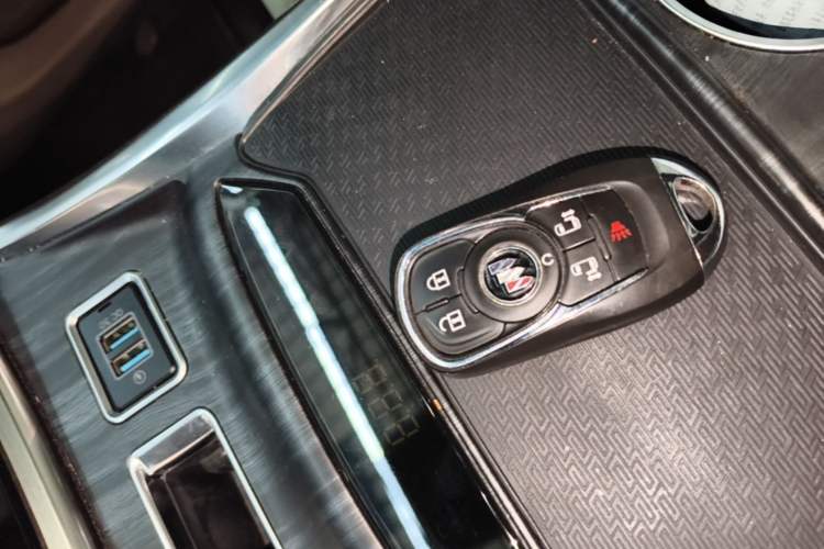 Used Buick GL8 2021 ES Land Cruiser 653T Luxury Edition Vehicle Key