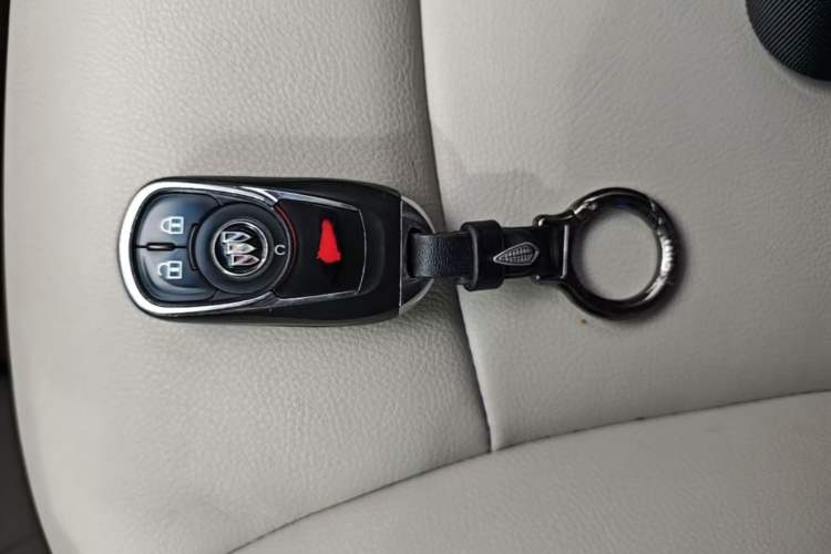 Used Buick GL8 2021 Land Cruiser Executive Class 652T Comfort Model Vehicle Key