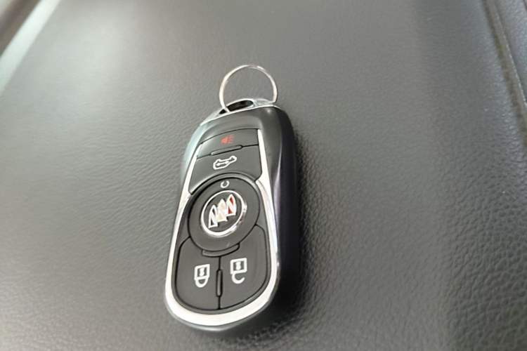 Used Buick GL8 2021 Land Cruiser Executive Class 652T Luxury Model Vehicle Key