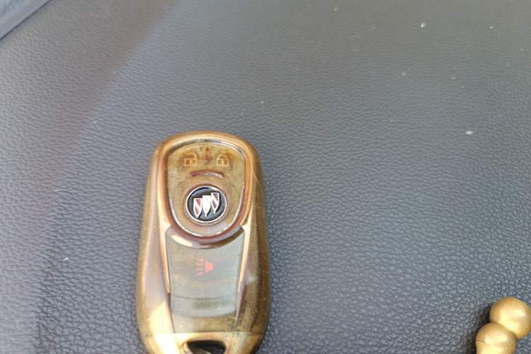 Used Buick GL8 2021 Land Cruiser Executive Class 652T Comfort Model Vehicle Key