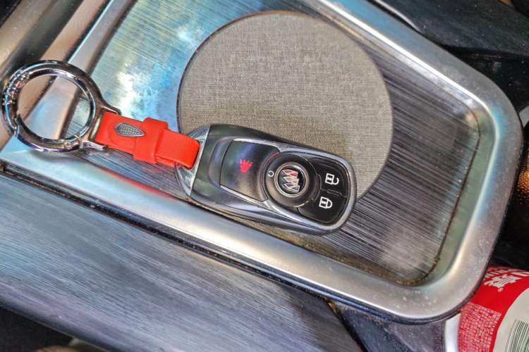 Used Buick GL8 2021 Land Cruiser Executive Class 652T Luxury Model Vehicle Key