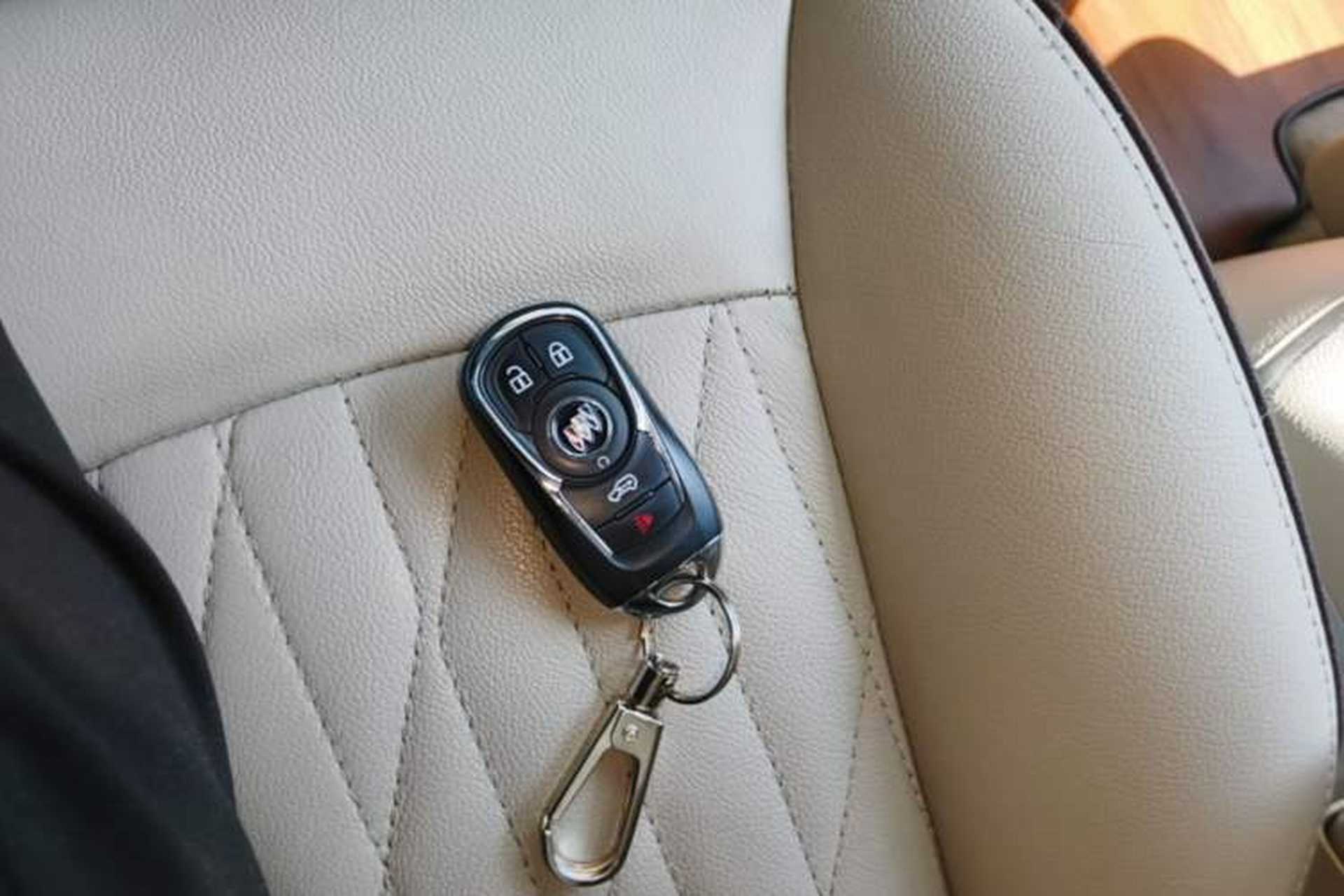 Used Buick GL8 2021 Land Cruiser Executive Class 652T Luxury Model Vehicle Key
