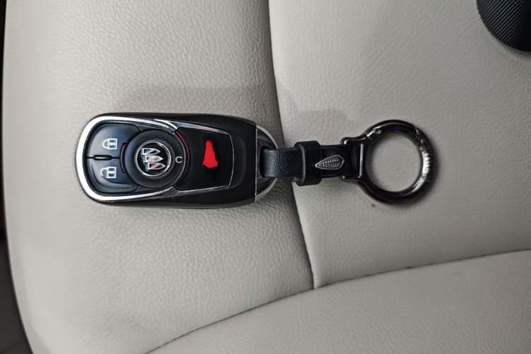Used Buick GL8 2021 Land Cruiser Executive Class 652T Comfort Model Vehicle Key