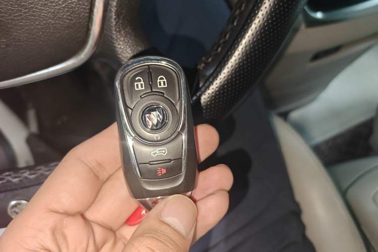 Used Buick GL8 2021 Land Cruiser Executive Class 652T Luxury Model Vehicle Key