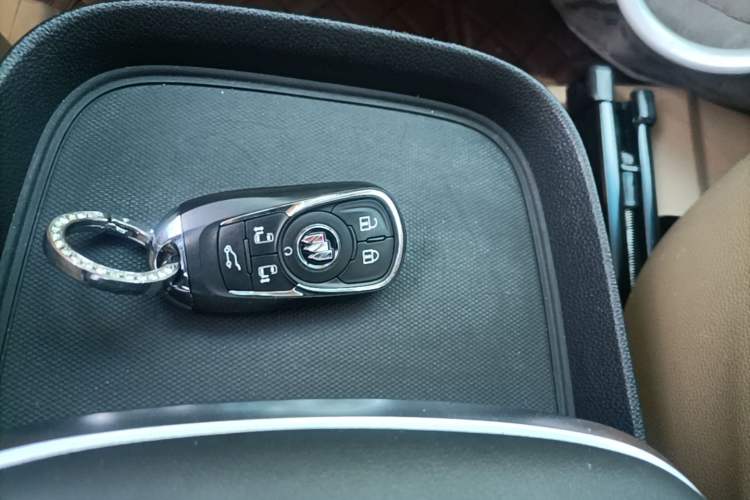 Used Buick GL8 2021 ES Landtrek 653T Luxury Model Vehicle Key