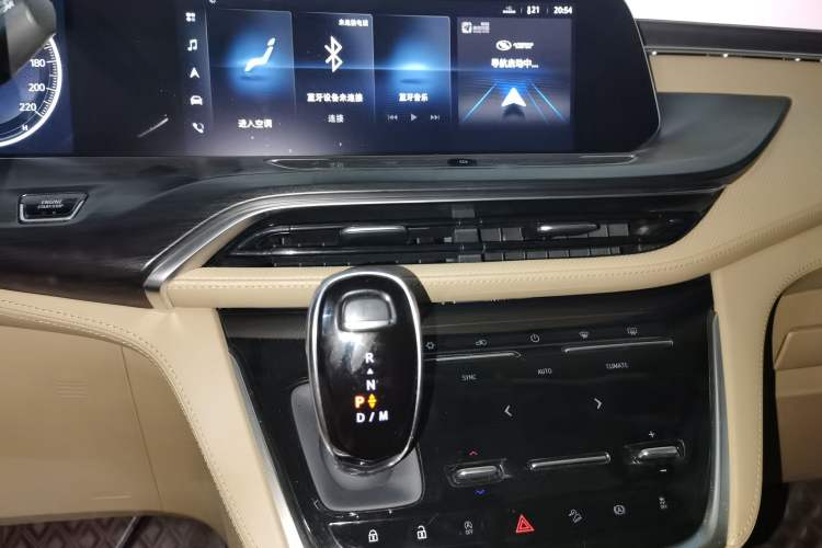Used Buick GL8 2021 ES Land Cruiser 653T Luxury Edition Audio And AC Panel
