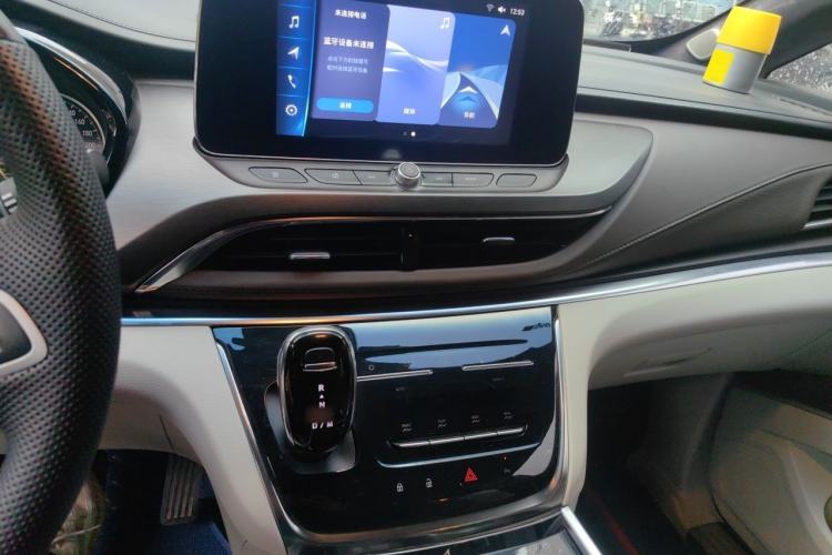 Used Buick GL8 2021 Land Cruiser Executive Class 652T Comfort Model Audio And AC Panel