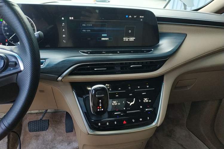 Used Buick GL8 2021 ES Landtrek 653T Luxury Model Audio And AC Panel