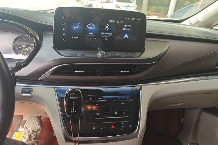 Used Buick GL8 2021 Land Cruiser Executive 652T Premium Model Audio And AC Panel
