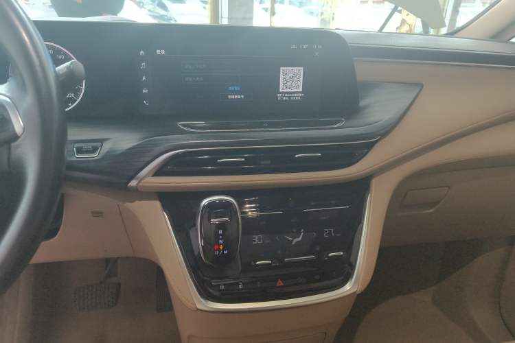 Used Buick GL8 2021 ES Landtrek 653T Luxury Model Audio And AC Panel