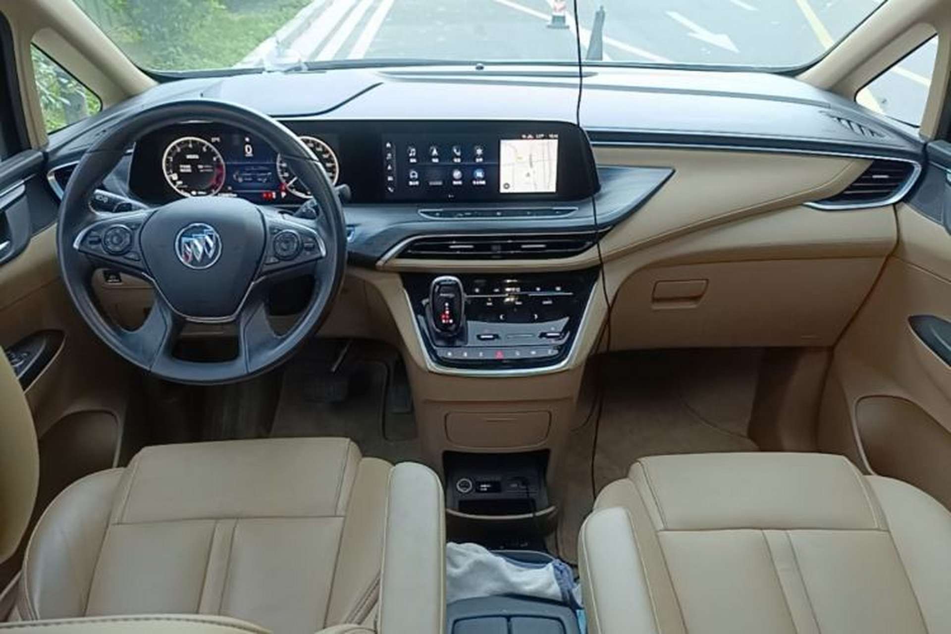 Used Buick GL8 2021 ES Land Cruiser 653T Luxury Edition Center Console