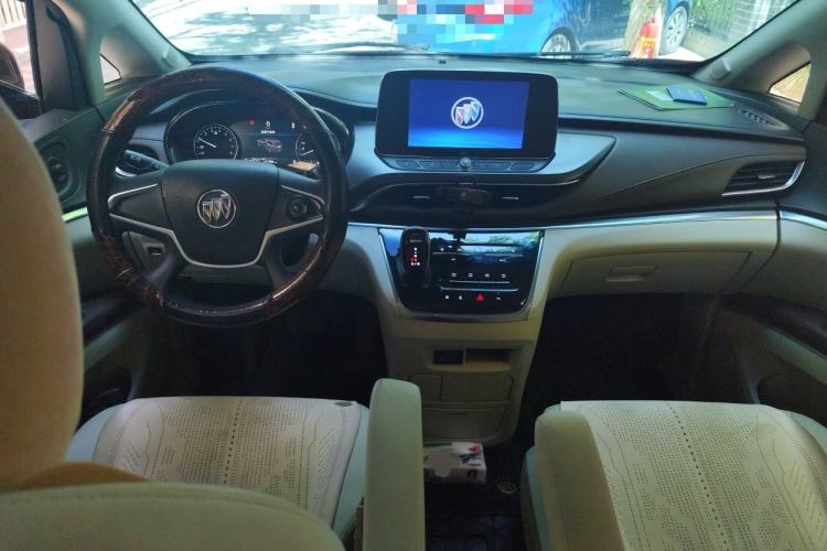Used Buick GL8 2021 Land Cruiser Executive Class 652T Comfort Model Center Console