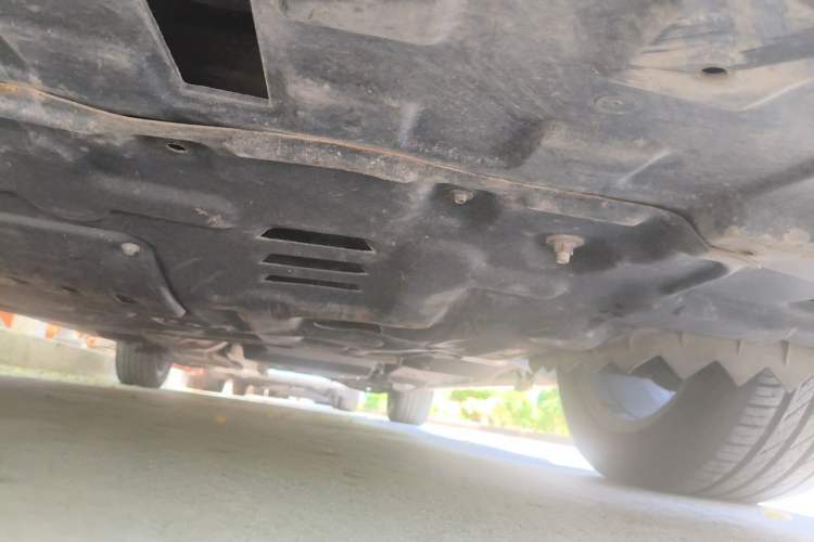 Used Buick GL8 2021 ES Landtrek 653T Luxury Model Chassis Front Left