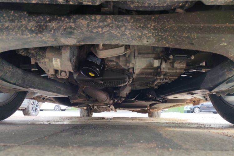 Used Buick GL8 2021 ES Land Cruiser 653T Luxury Edition Chassis Front
