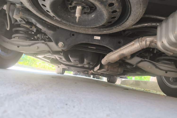 Used Buick GL8 2021 ES Landtrek 653T Luxury Model Chassis Rear