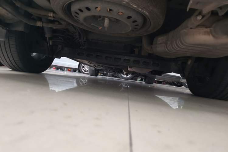 Used Buick GL8 2021 Land Cruiser Executive Class 652T Comfort Model Chassis Rear