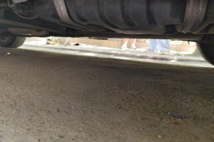 Used Buick GL8 2021 Land Cruiser Executive Class 652T Comfort Model Chassis Rear Left