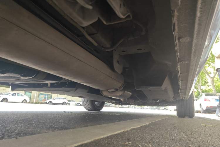 Used Buick GL8 2021 Land Cruiser Executive 652T Premium Model Chassis Rear Right