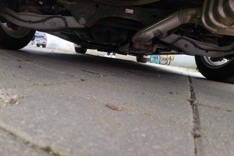 Used Buick GL8 2021 ES Land Cruiser 653T Flagship Model Chassis Rear