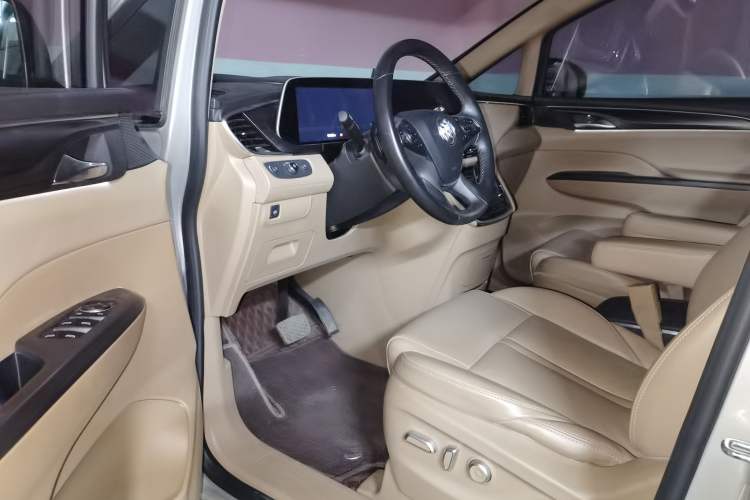Used Buick GL8 2021 ES Land Cruiser 653T Luxury Edition Driver Seat