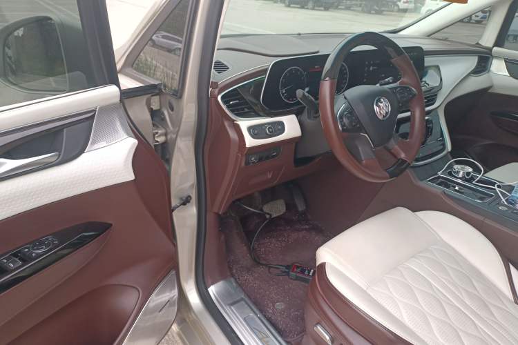 Used Buick GL8 2021 ES Land Cruiser 653T Luxury Edition Driver Seat