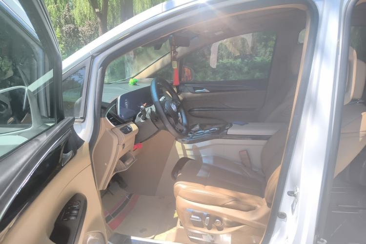 Used Buick GL8 2021 ES Landtrek 653T Luxury Model Driver Seat