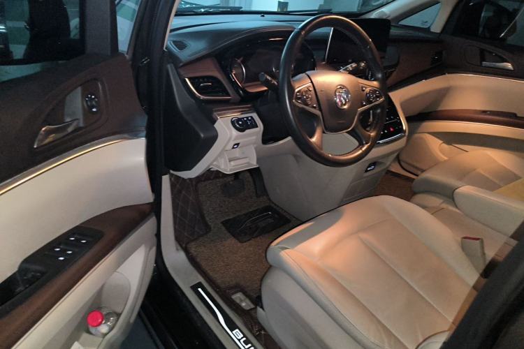 Used Buick GL8 2021 Land Cruiser Executive 652T Premium Model Driver Seat