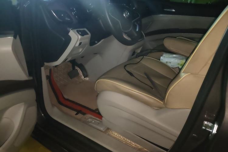 Used Buick GL8 2021 Land Cruiser Executive Class 652T Comfort Model Driver Seat