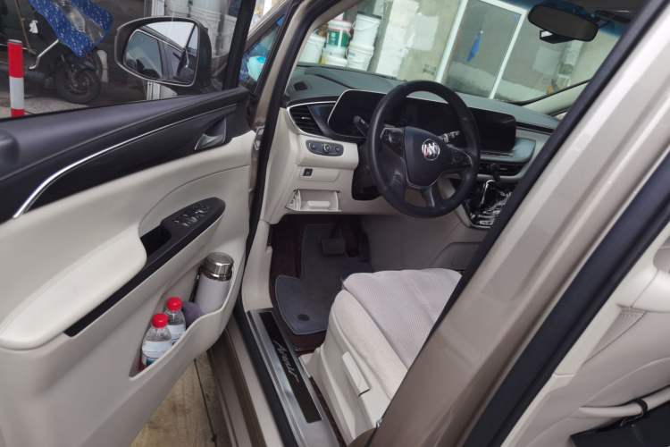 Used Buick GL8 2021 ES Landtrek 653T Comfort Edition Driver Seat