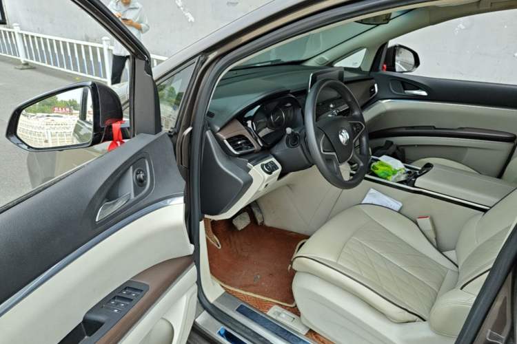 Used Buick GL8 2021 Land Cruiser Executive Class 652T Comfort Model Driver Seat