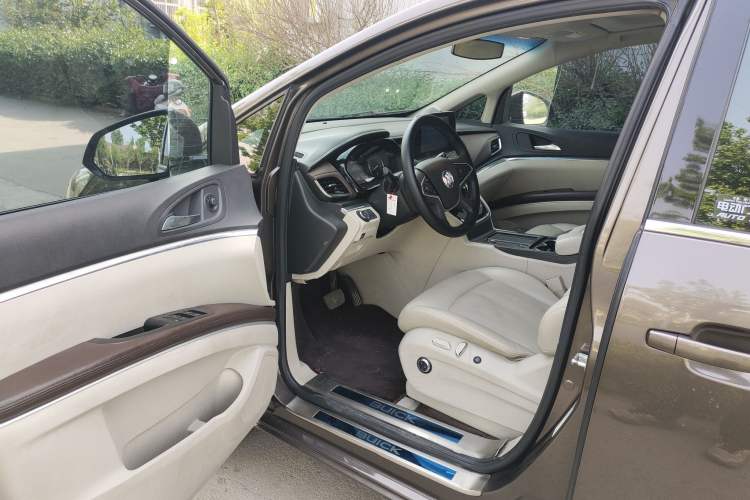 Used Buick GL8 2021 Land Cruiser Executive Class 652T Comfort Model Driver Seat