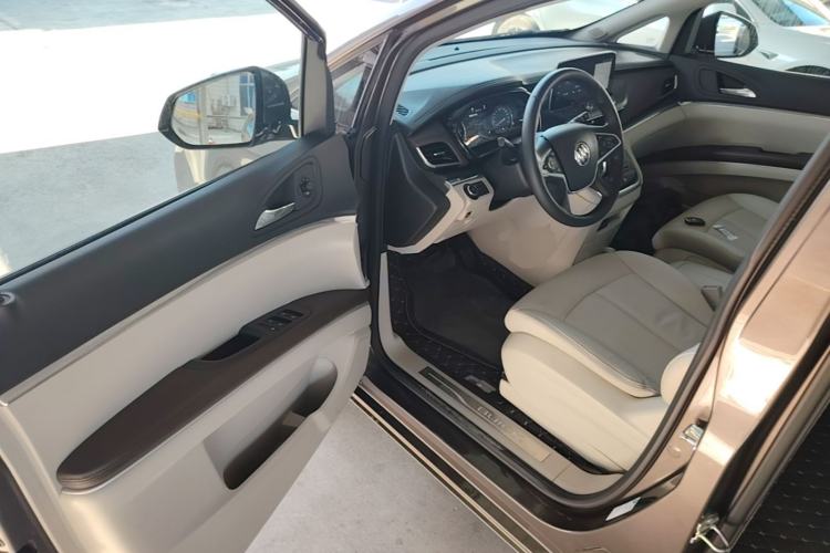 Used Buick GL8 2021 Land Cruiser Executive 652T Premium Model Driver Seat