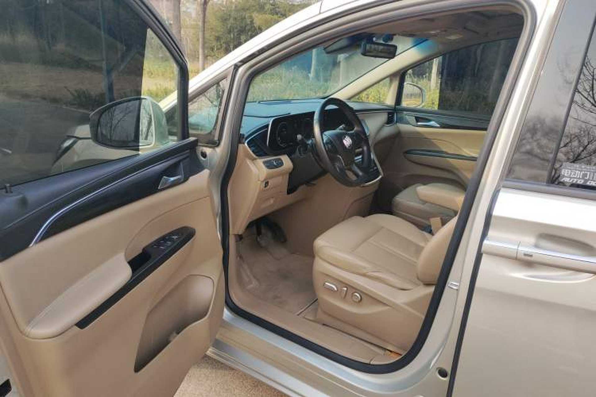 Used Buick GL8 2021 ES Landtrek 653T Luxury Model Driver Seat