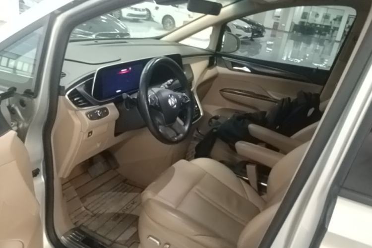Used Buick GL8 2021 ES Landtrek 653T Luxury Model Driver Seat