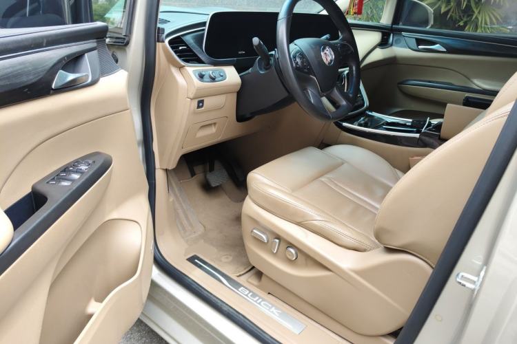 Used Buick GL8 2021 ES Land Cruiser 653T Flagship Model Driver Seat