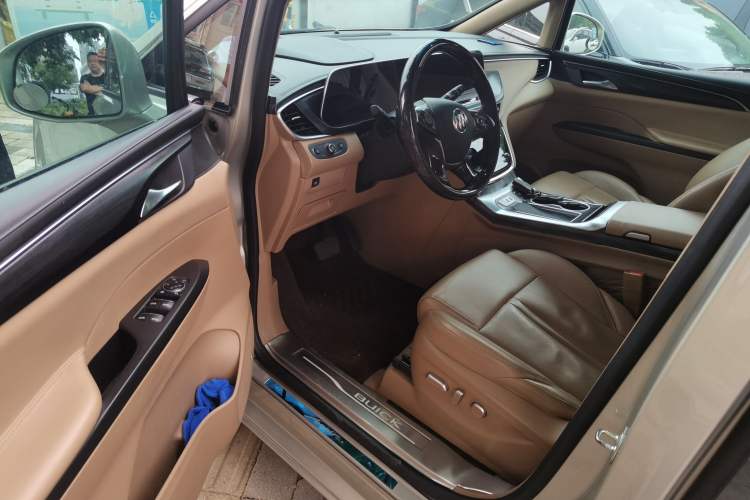 Used Buick GL8 2021 ES Land Cruiser 653T Flagship Model Driver Seat