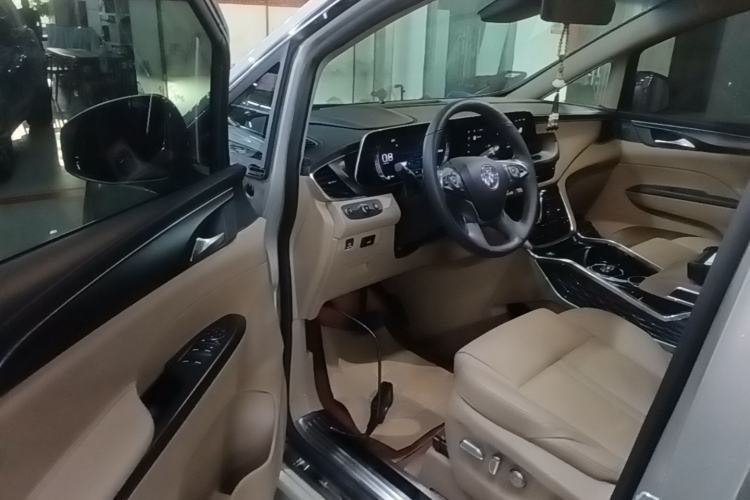 Used Buick GL8 2021 ES Land Cruiser 653T Luxury Edition Driver Seat