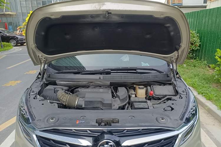 Used Buick GL8 2021 ES Land Cruiser 653T Luxury Edition Engine Bay