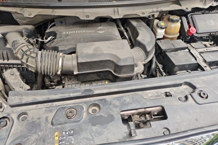 Used Buick GL8 2021 Land Cruiser Executive Class 652T Luxury Model Engine Bay