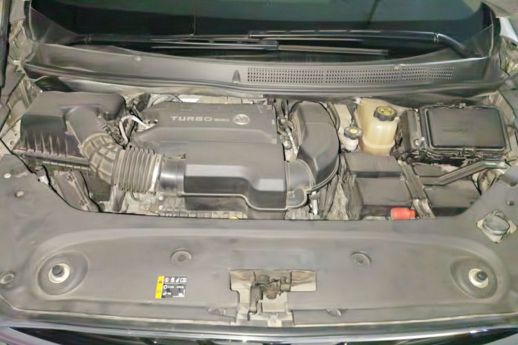 Used Buick GL8 2021 ES Land Cruiser 653T Luxury Edition Engine Bay