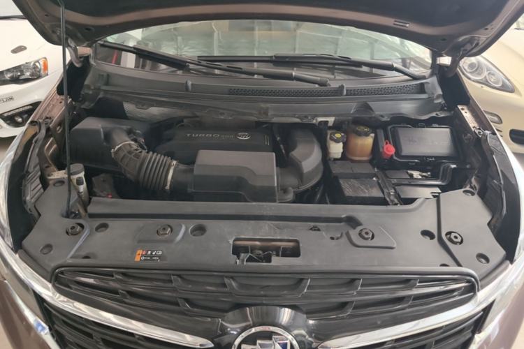 Used Buick GL8 2021 Land Cruiser Executive Class 652T Comfort Model Engine Bay