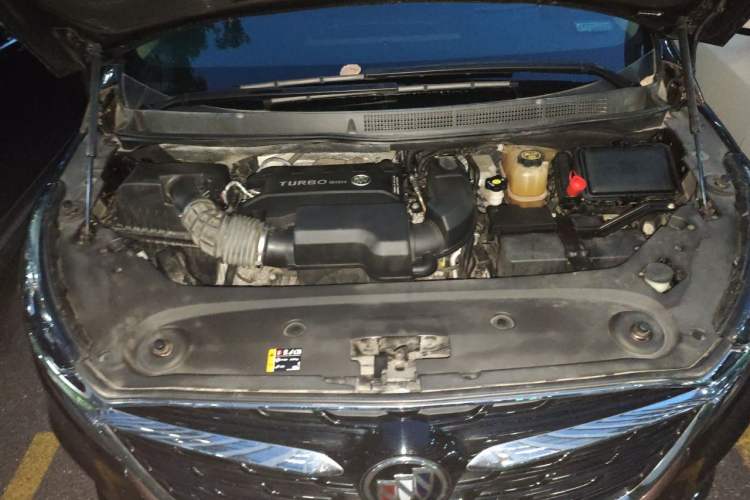 Used Buick GL8 2021 ES Land Cruiser 653T Smart Flagship Model Engine Bay